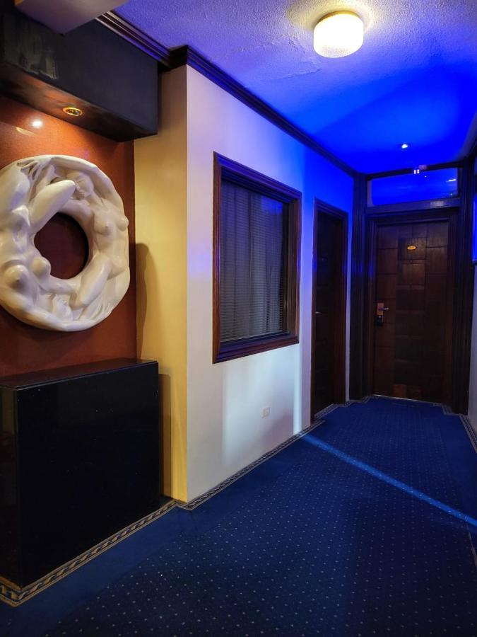 Fields Palace Hotel Анхелес Экстерьер фото