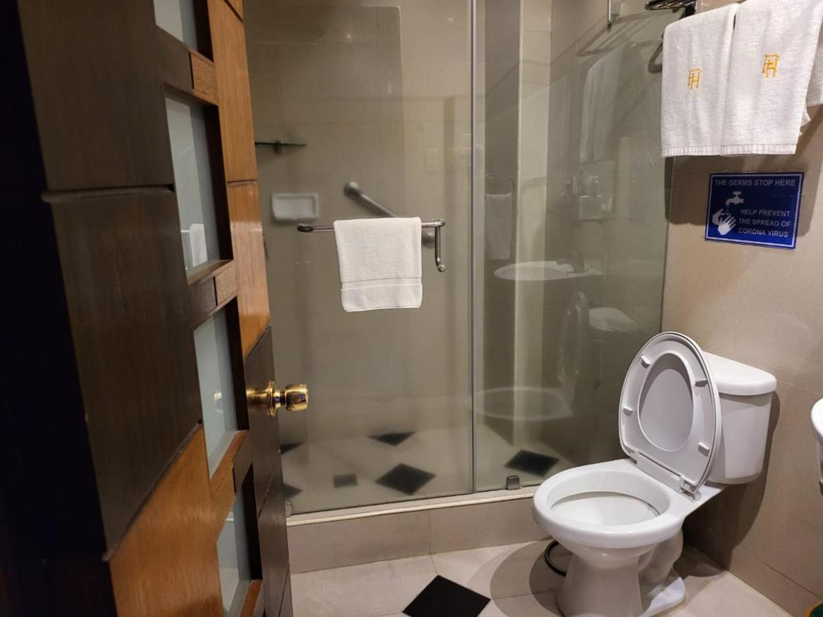 Fields Palace Hotel Анхелес Экстерьер фото
