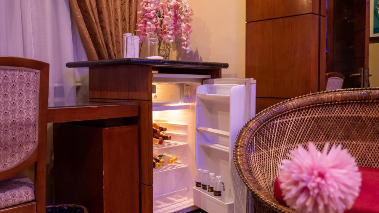 Fields Palace Hotel Анхелес Экстерьер фото