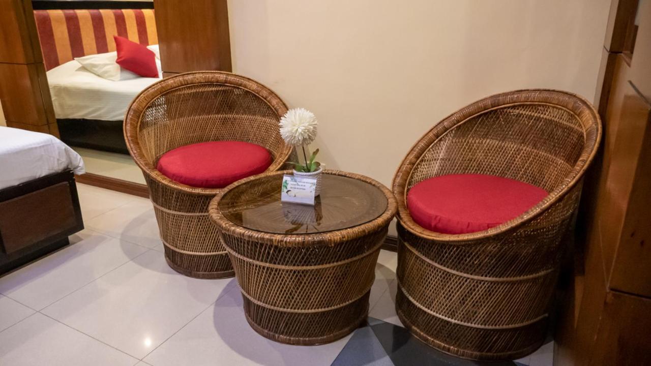 Fields Palace Hotel Анхелес Экстерьер фото