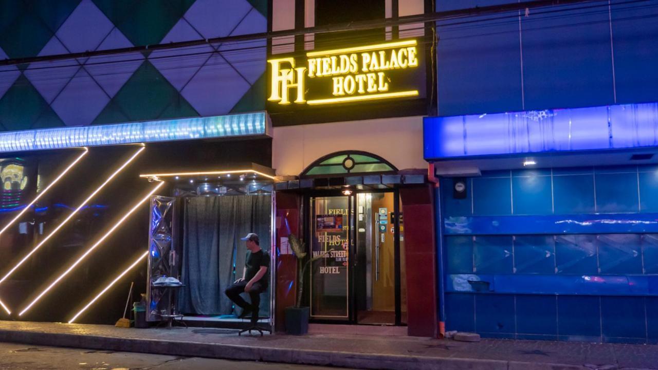 Fields Palace Hotel Анхелес Экстерьер фото